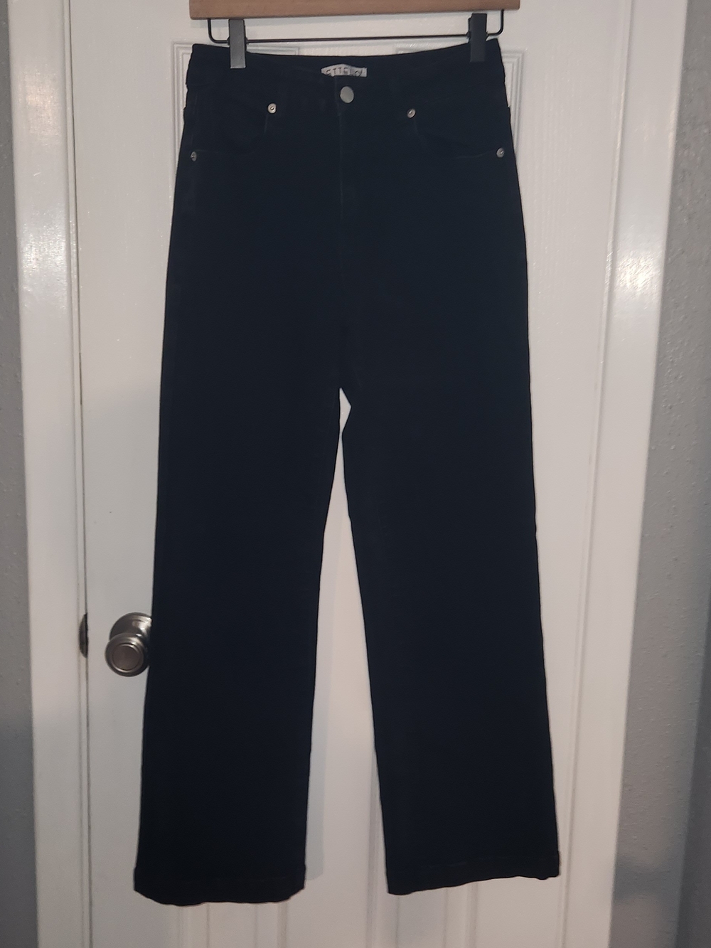 Women's Black Wide-Leg Jeans